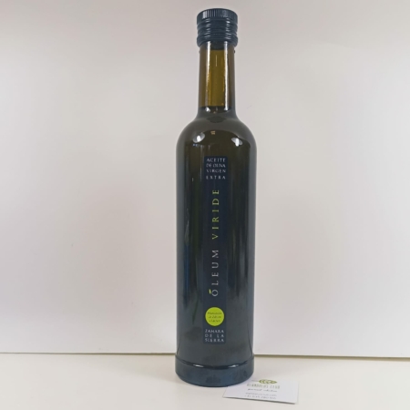 Aceite de oliva virgen extra en botella de vidrio de primera calidad