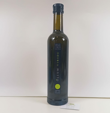 Aceite de oliva virgen extra en botella de vidrio de primera calidad